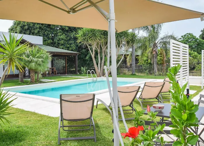 Nyaraló Lovely In *